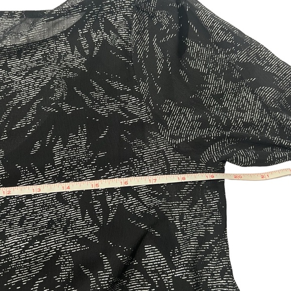 Ann Taylor Factory - Womens Sheer Longsleeve Built-in Tank Sz. MP - Picture 10 of 11